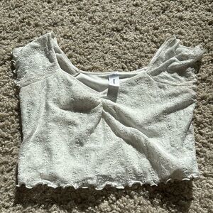 Cropped lace t shirt